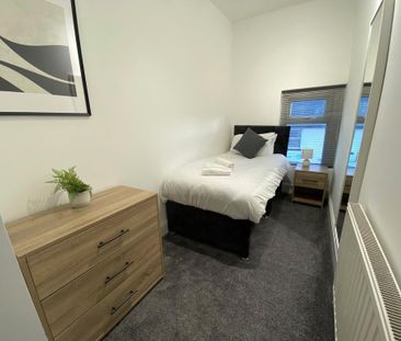 4 bedroom terraced house to rent - Photo 4