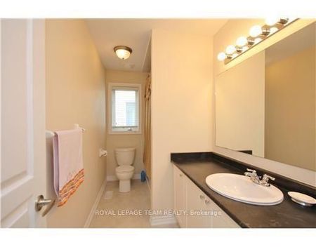 For Lease - 2714 Grand Vista Circle, Barrhaven, Ontario - Photo 5