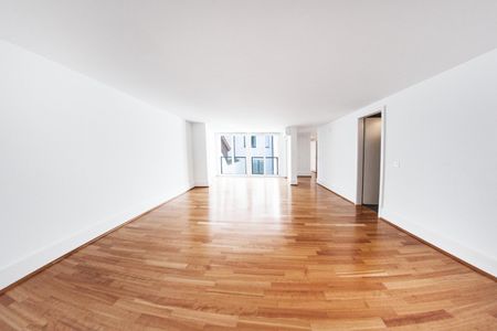4.5 Zimmer, 220 m², 2. Stock - Photo 4
