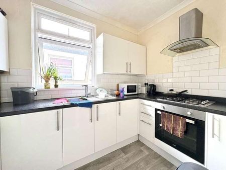 New Road, Portsmouth, PO2 - Photo 3