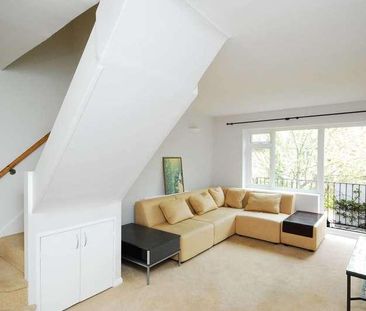 Coniston Close, Grove, W4 - Photo 1