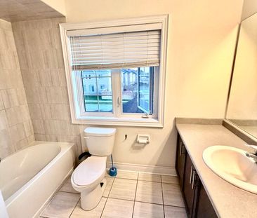 For Lease - 1175 Upper Thames Drive, Woodstock, Ontario - Photo 2