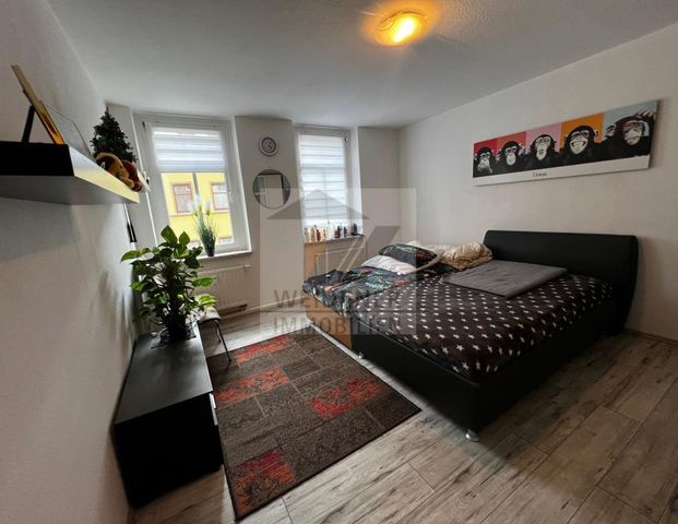 Möblierte Singlewohnung mit Einbauküche und neuwertigem Boden in ruhiger Seitenstraße im Ostviertel! - Photo 1