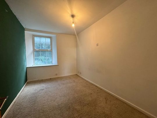 Flat 2, Torquay, TQ1 - Photo 1