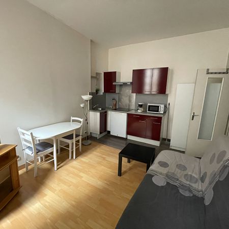 Location Appartement 1 pièce 19m² - Photo 4