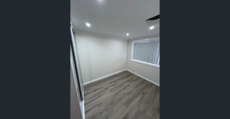 Spacious 4-Bedroom Home in Prime Liverpool Location! - Photo 3