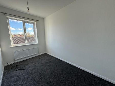 2 bedroom terraced house to rent - Photo 2