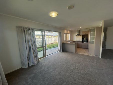 Wow New Carpet - Papamoa - Photo 4
