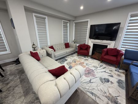 For Lease - 1111 Hamman upper Way, Milton, Ontario - Photo 2