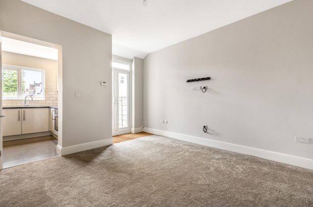 2 bedroom House To Let - Photo 1