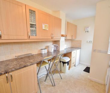 3 bedroom end of terrace house to rent - Photo 6