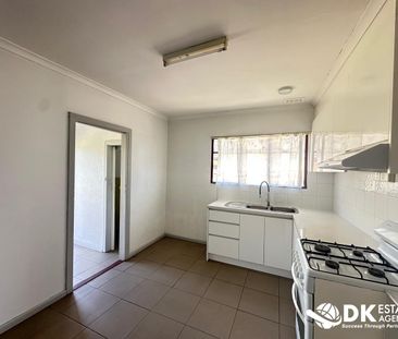 Comfortable Two-Bedroom Home - Photo 6