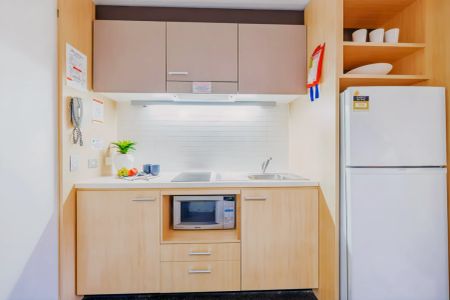 2 Bedroom Studio with balcony - Photo 4