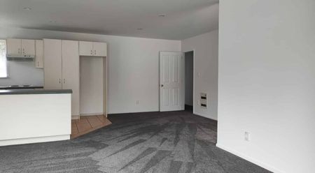 Tidy three Bedroom home - Photo 4