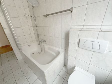 Trier: Charmante Altbauwohnung mit Flügeltür und hohen Decken - Photo 3