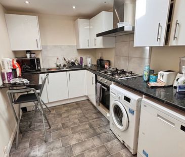 1 bedroom terraced to rent Teversal Avenue, NG7 - Photo 3