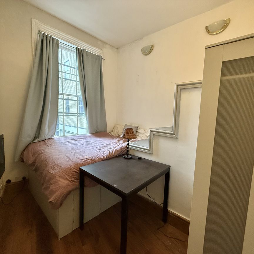 Aldersgate Street, . - Photo 1