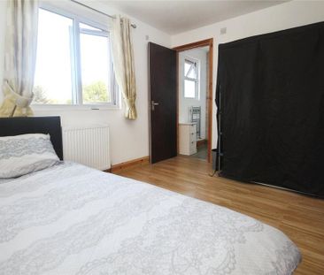 1 bedroom in a house share to rent - Photo 5