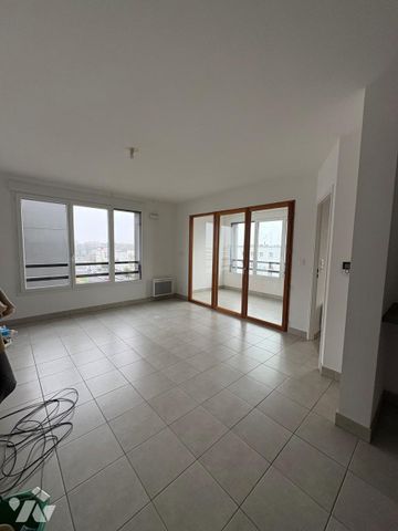 REZE PONT ROUSSEAU APPT T2 AVEC LOGGIA ET PARKING COUVERT - loi PINEL - Photo 2