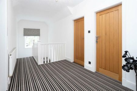 4 bedroom detached house to rent - Photo 3