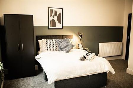 1 bedroom in a house share to rent - Photo 5