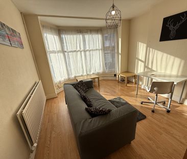 1 Bed Flat, Beckingham Road, LE2 - Photo 2