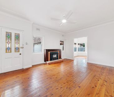 Lovingly Maintained, Refurbished and Renovated Three-Bedroom Family... - Photo 1