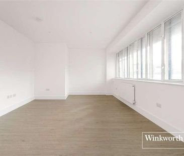 Arcadia Avenue, London, N3 - Photo 4