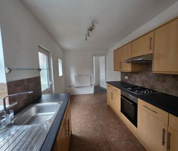 3 bedroom terraced house to rent - Photo 6