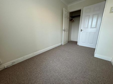 2 bedroom semi-detached house to rent - Photo 5