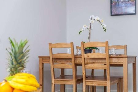 Flat, Queens Crescent, London, NW5 - Photo 5