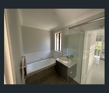 waiting for you - Photo 5