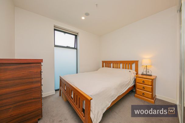 Sophisticated Urban Living in the Heart of Malvern East - Photo 1
