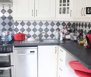 Room in shared apartment for rent in Walkinstown, Dublin - Photo 5