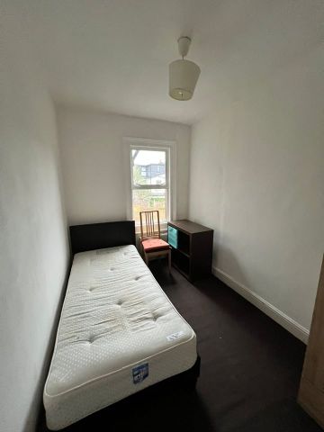 4 Bed Terraced House, Maynard Road, E17 - Photo 4