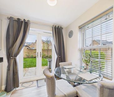 3 bedroom detached house to rent - Photo 2