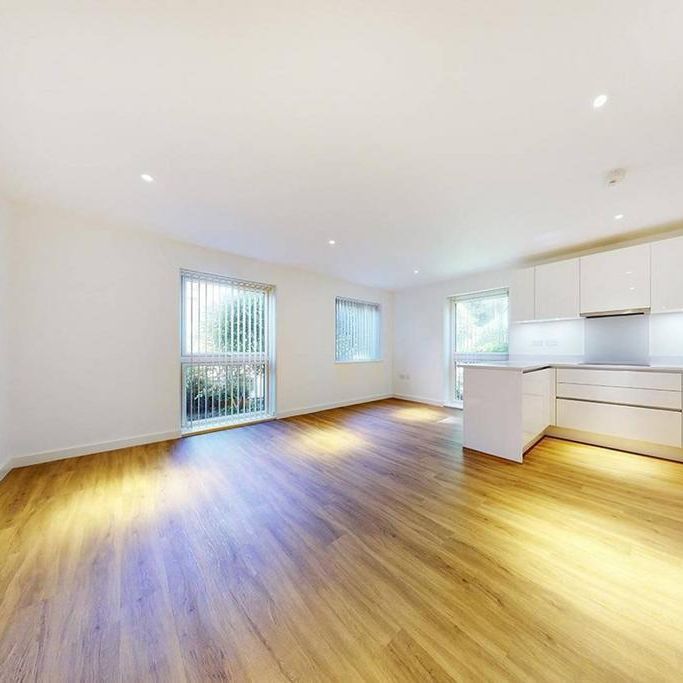 3 bedroom flat to rent - Photo 1