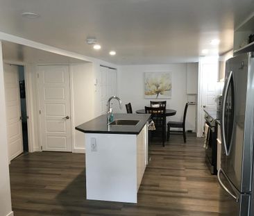 4 1/2 triplex, demi sous-sol à louer - Photo 3