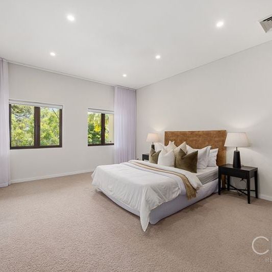 Quintessential Mosman Living Moments To Balmoral Beach - Photo 1