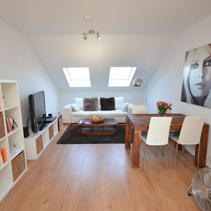 City-Residence: Modern möblierte 2-Zimmer-Wohnung in Niederrad - Photo 1