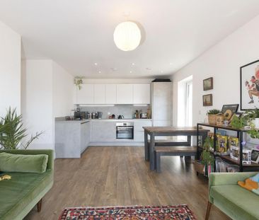 2 bedroom flat to rent - Photo 5