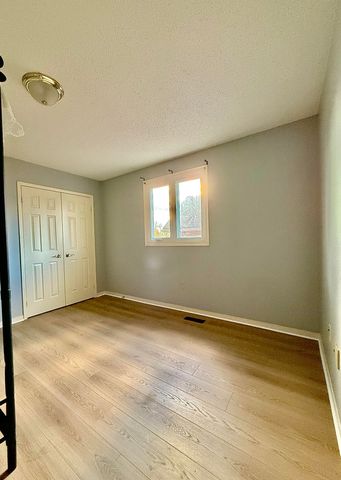 For Lease - 492 Palmtree Crescent, Oshawa, Ontario - Photo 2