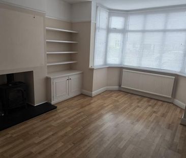 3 bedroom semi-detached house to rent - Photo 1