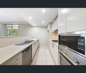 2/7 Bay Drive, Meadowbank, NSW 2114 - Photo 1