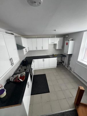 4 bedroom house share to rent - Photo 1