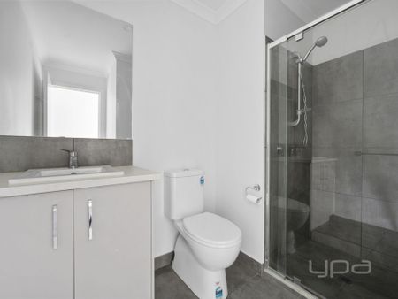 ROCKBANK GEM MOVE IN READY 3 BEDROOM FAMILY HOME - Photo 5