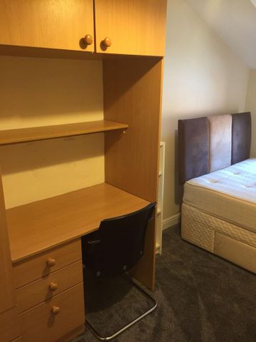 4 bedroom apartment to rent - Photo 2