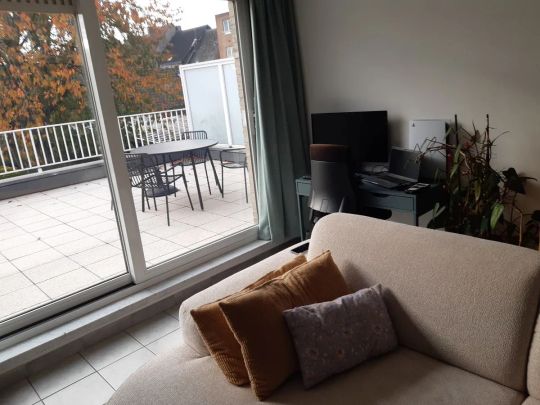 Aangenaam 1-slp-appartement met ruim terras. - Photo 1