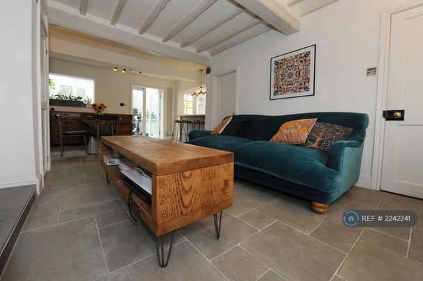 3 bedroom detached house to rent - Photo 1