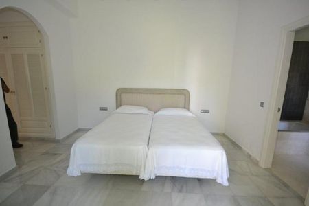 Detached Villa · Guadalmina Baja - Photo 5